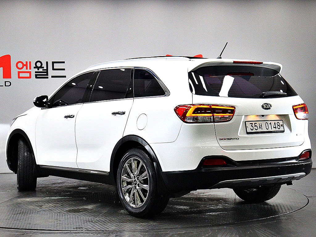 KIA SORENTO photo 3