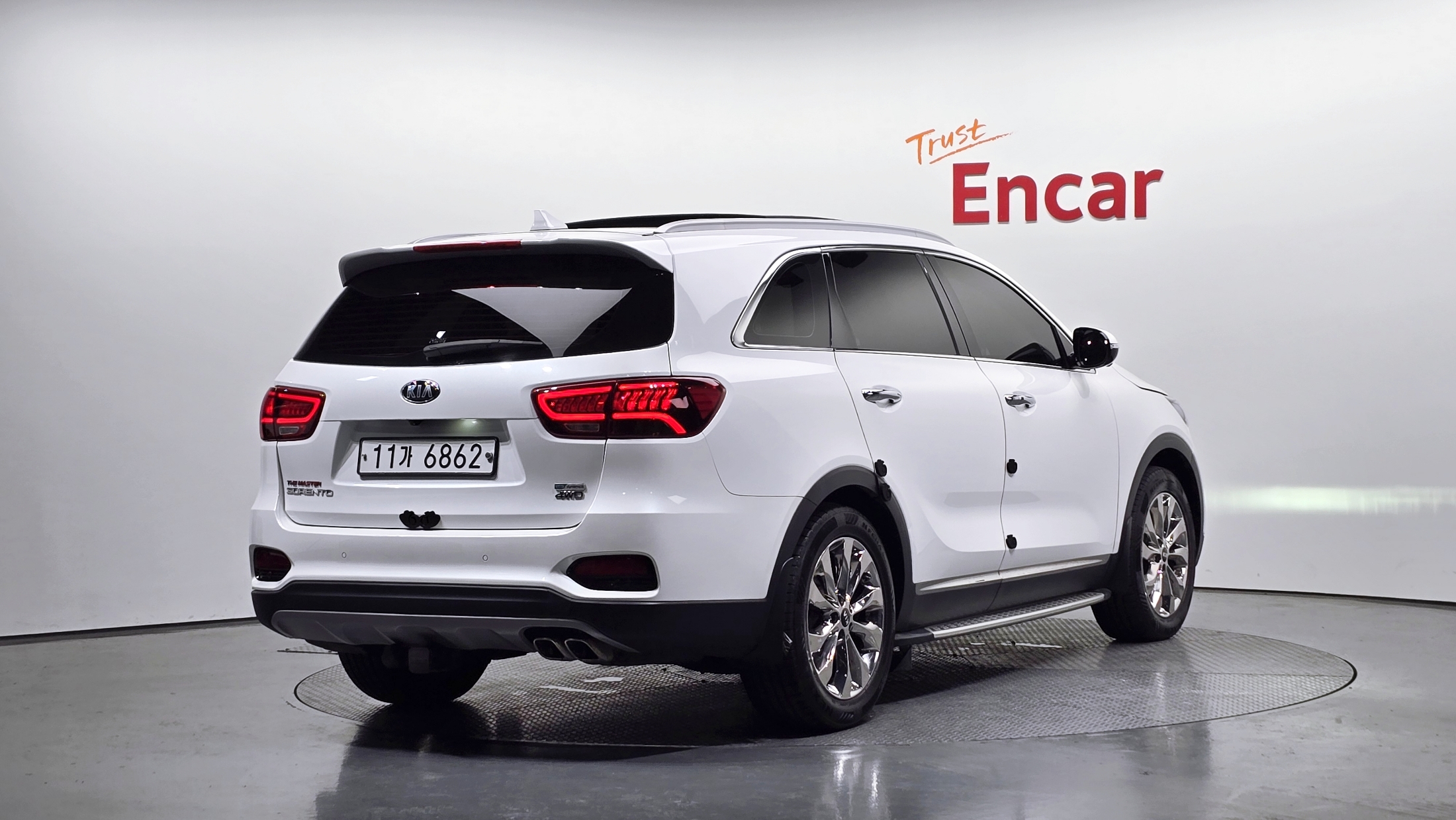 KIA SORENTO photo 2