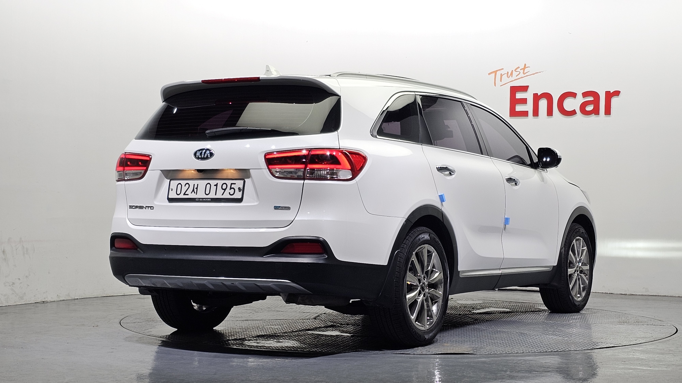 KIA SORENTO photo 2