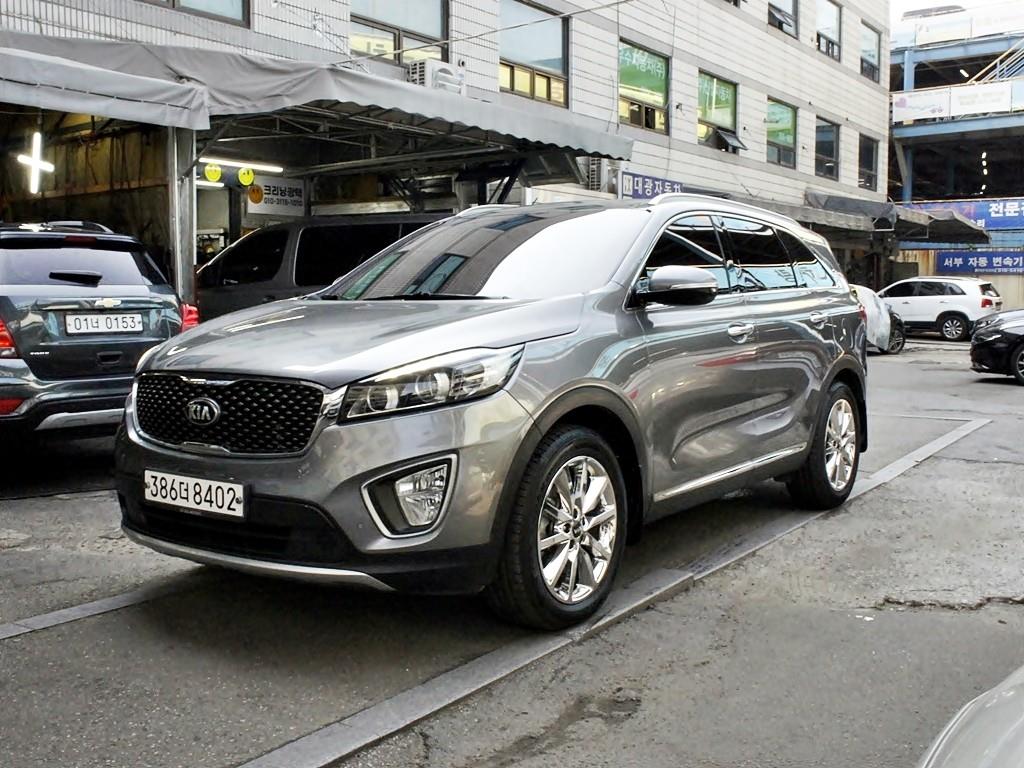 KIA SORENTO photo 2
