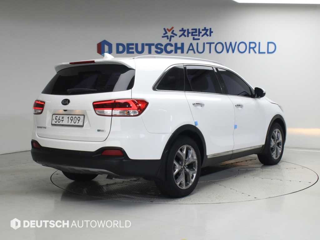 KIA SORENTO photo 2