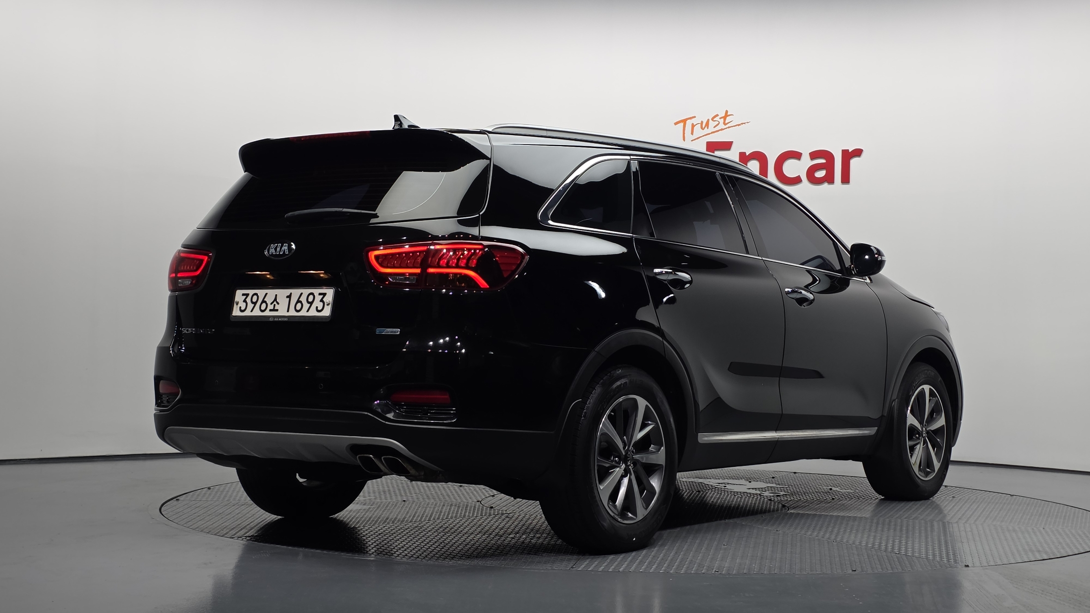 KIA SORENTO photo 2