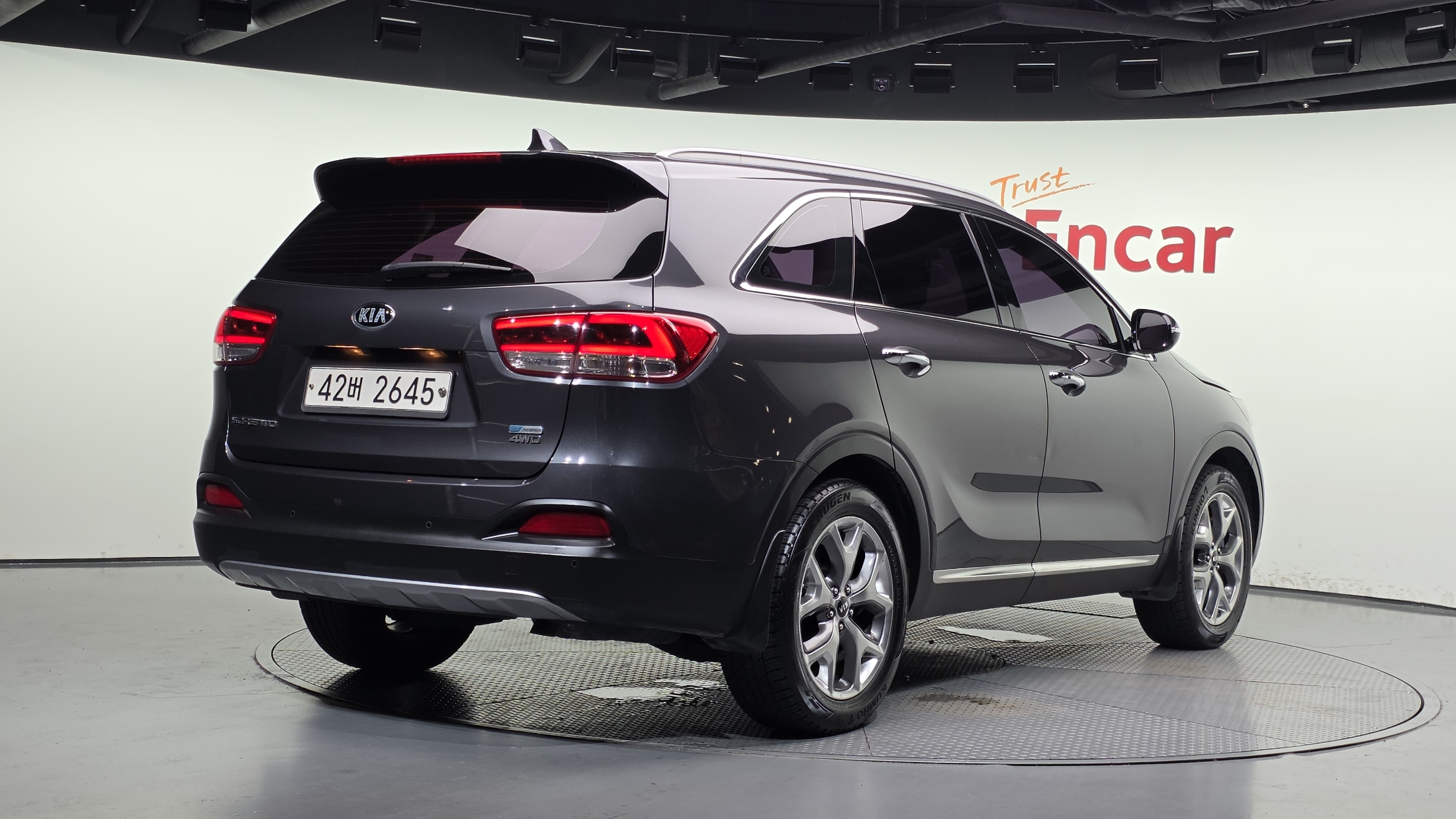KIA SORENTO photo 2