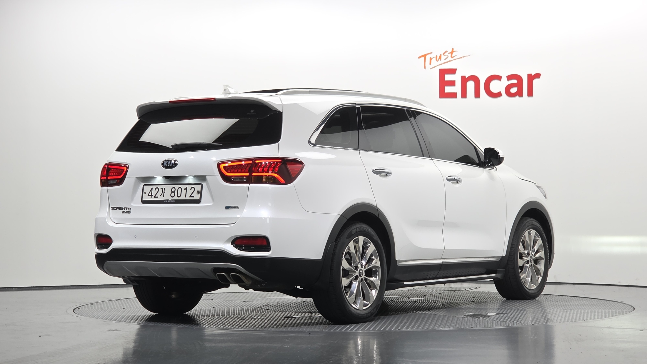 KIA SORENTO photo 2