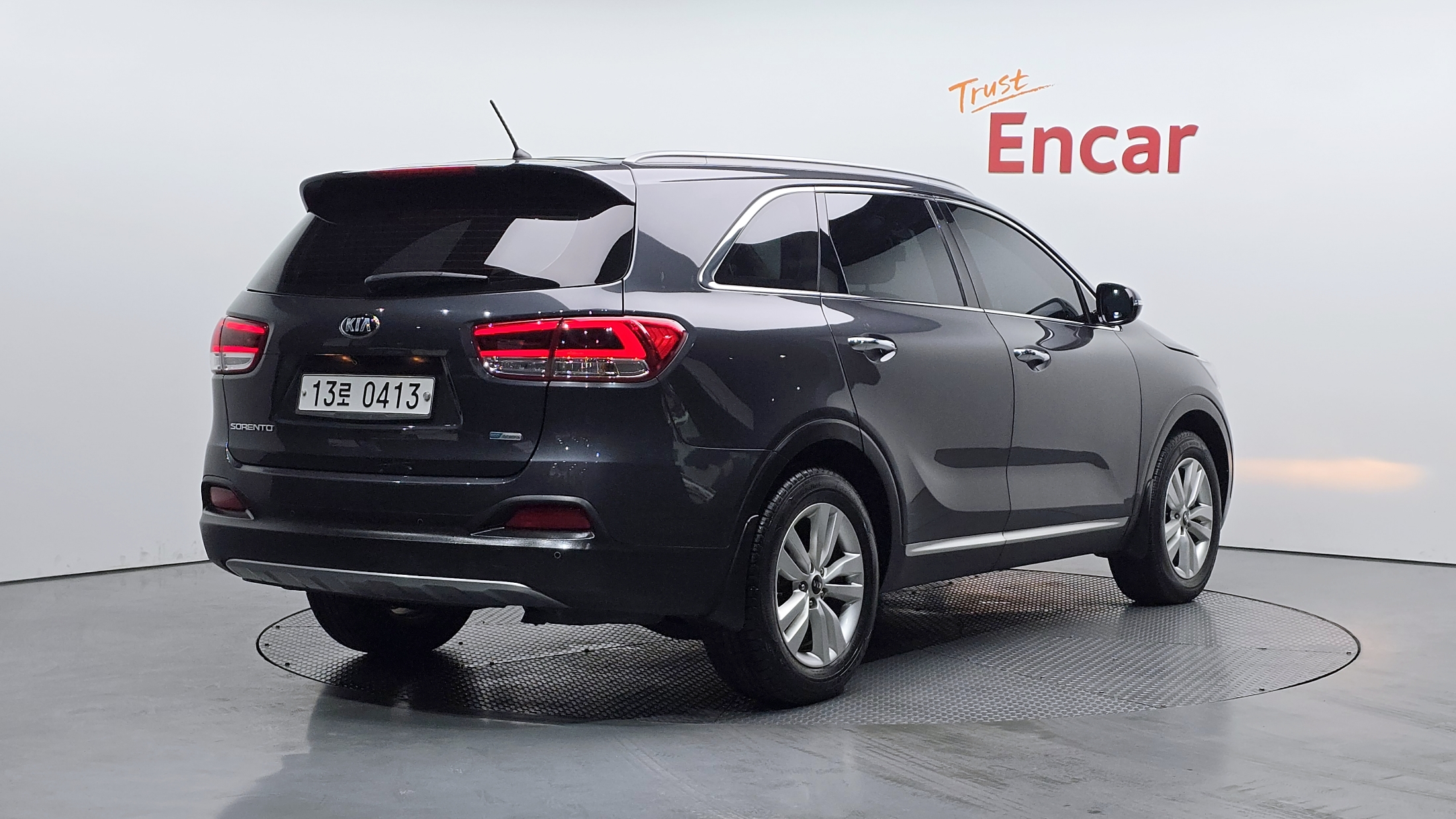 KIA SORENTO photo 2