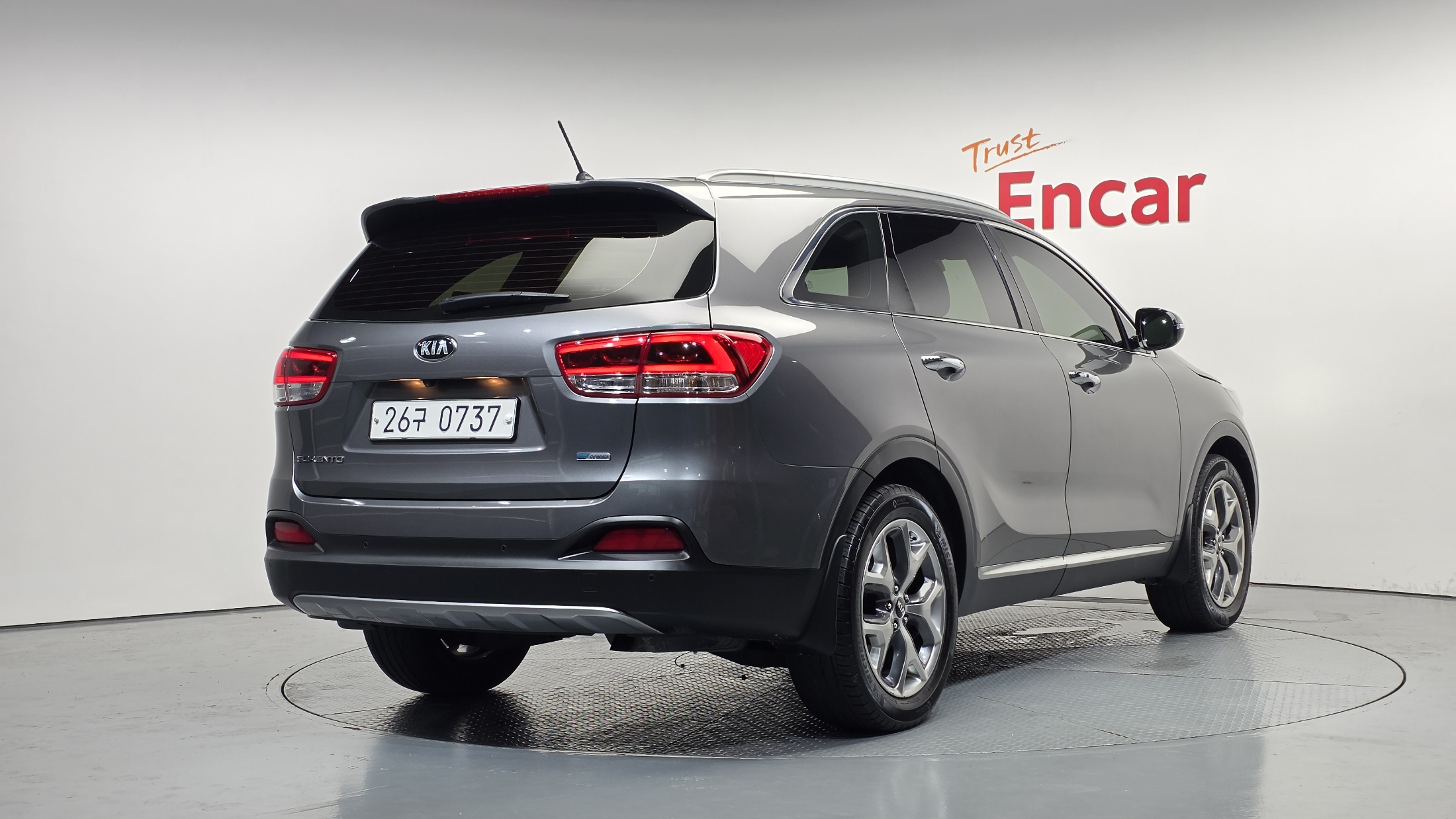 KIA SORENTO photo 2