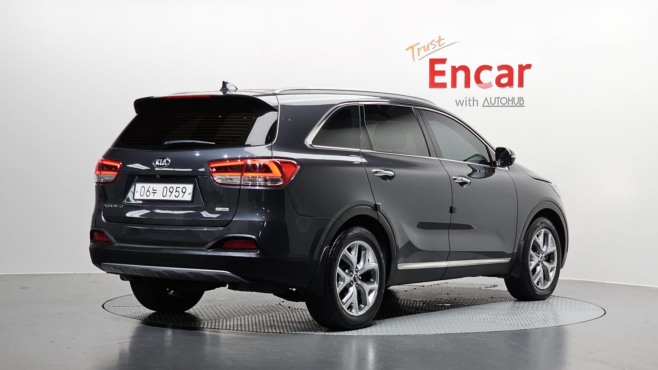 KIA SORENTO photo 2