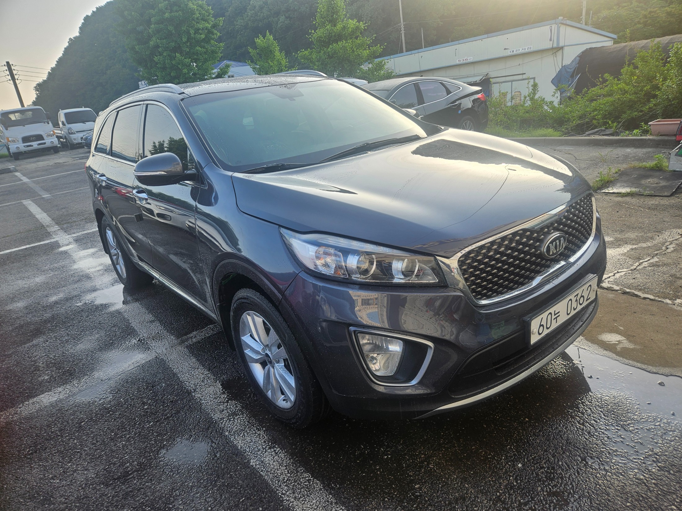 KIA SORENTO photo 2