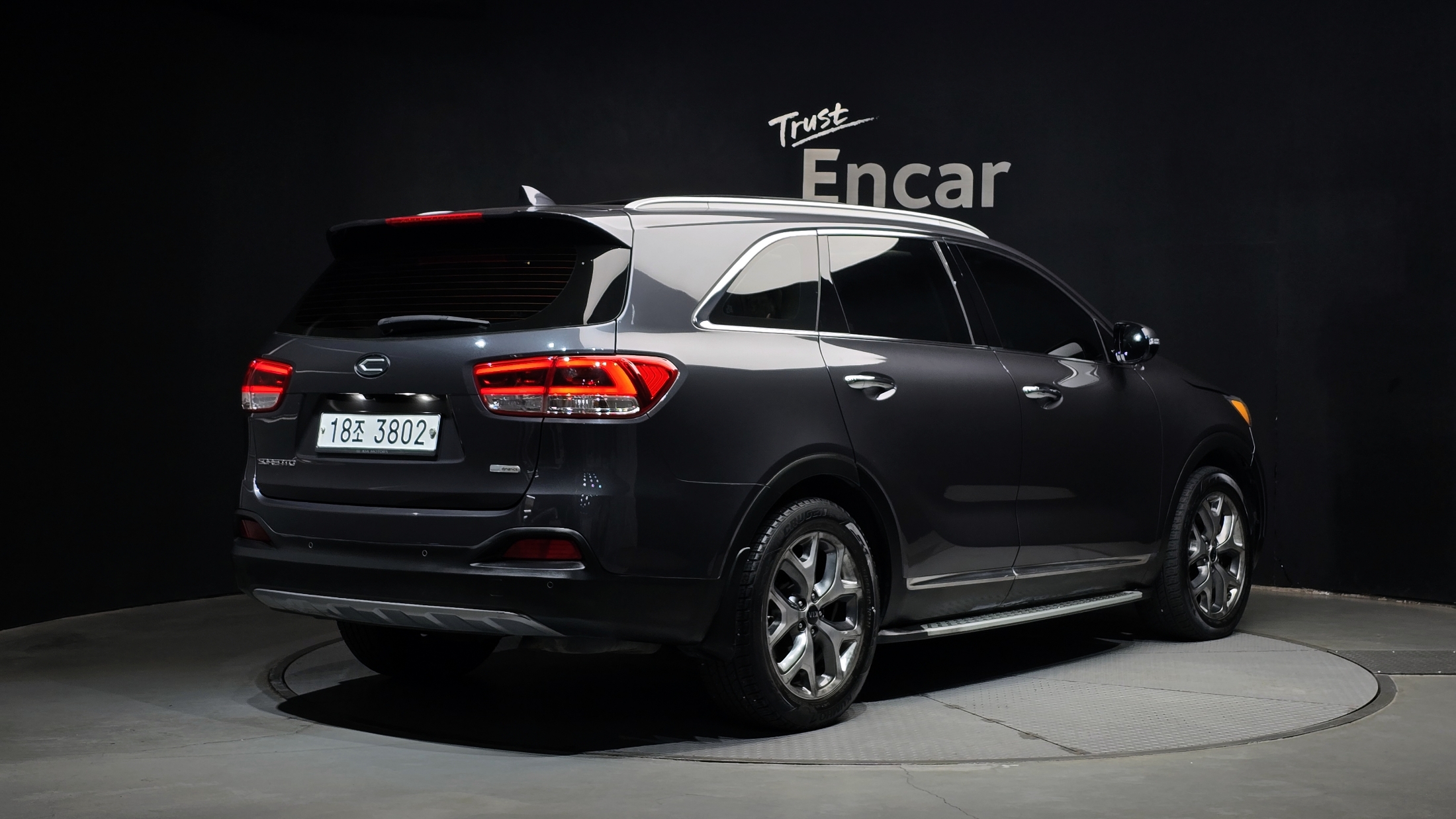 KIA SORENTO photo 2