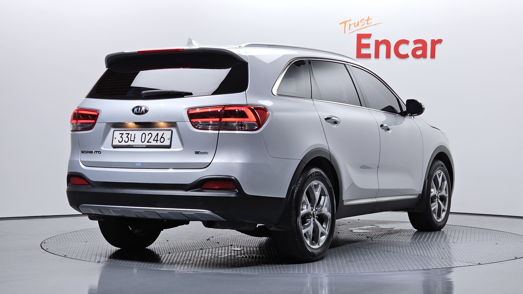 KIA SORENTO photo 2