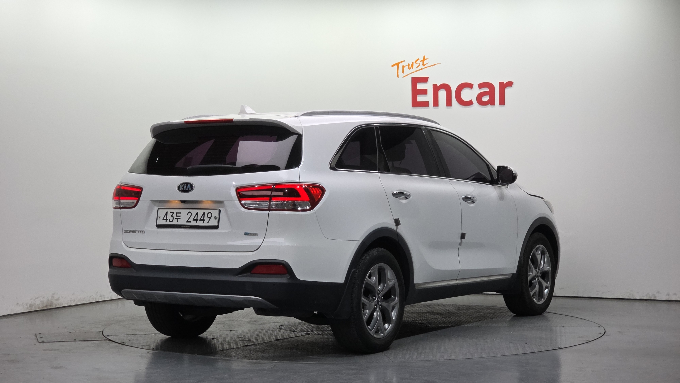 KIA SORENTO photo 2
