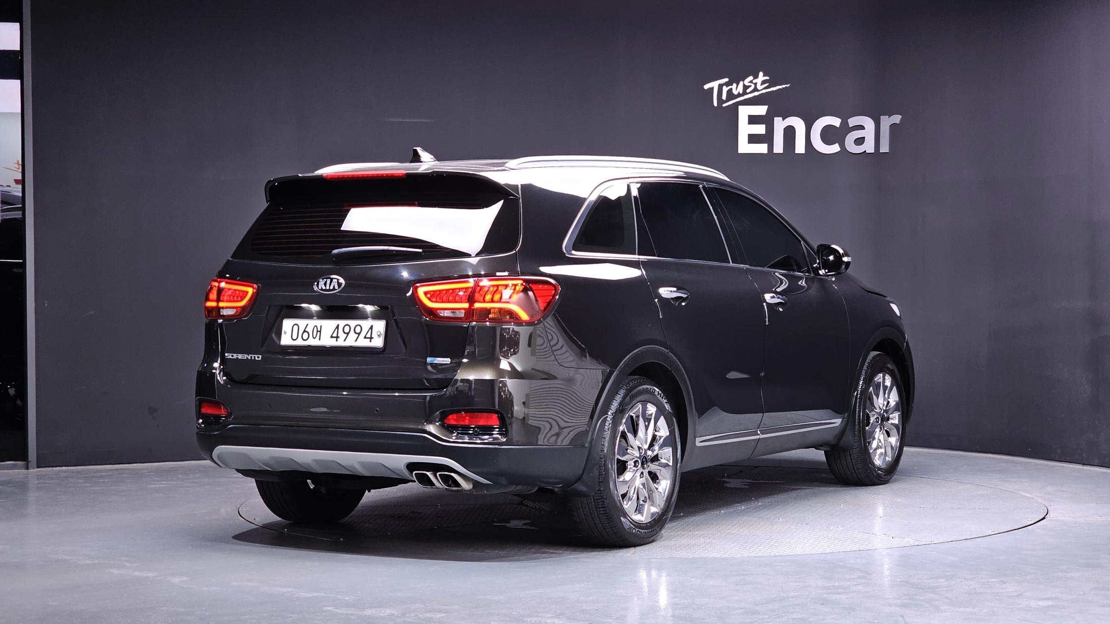 KIA SORENTO photo 2