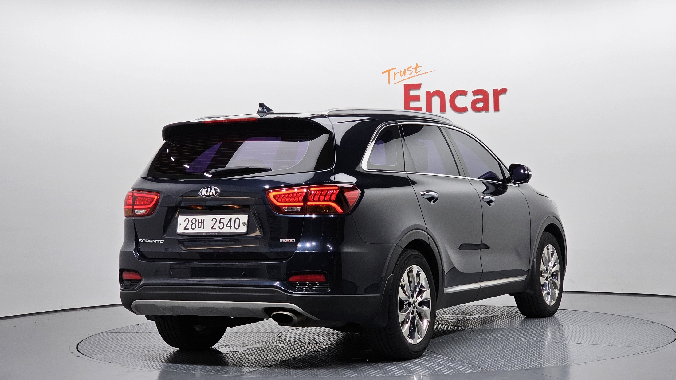 KIA SORENTO photo 2