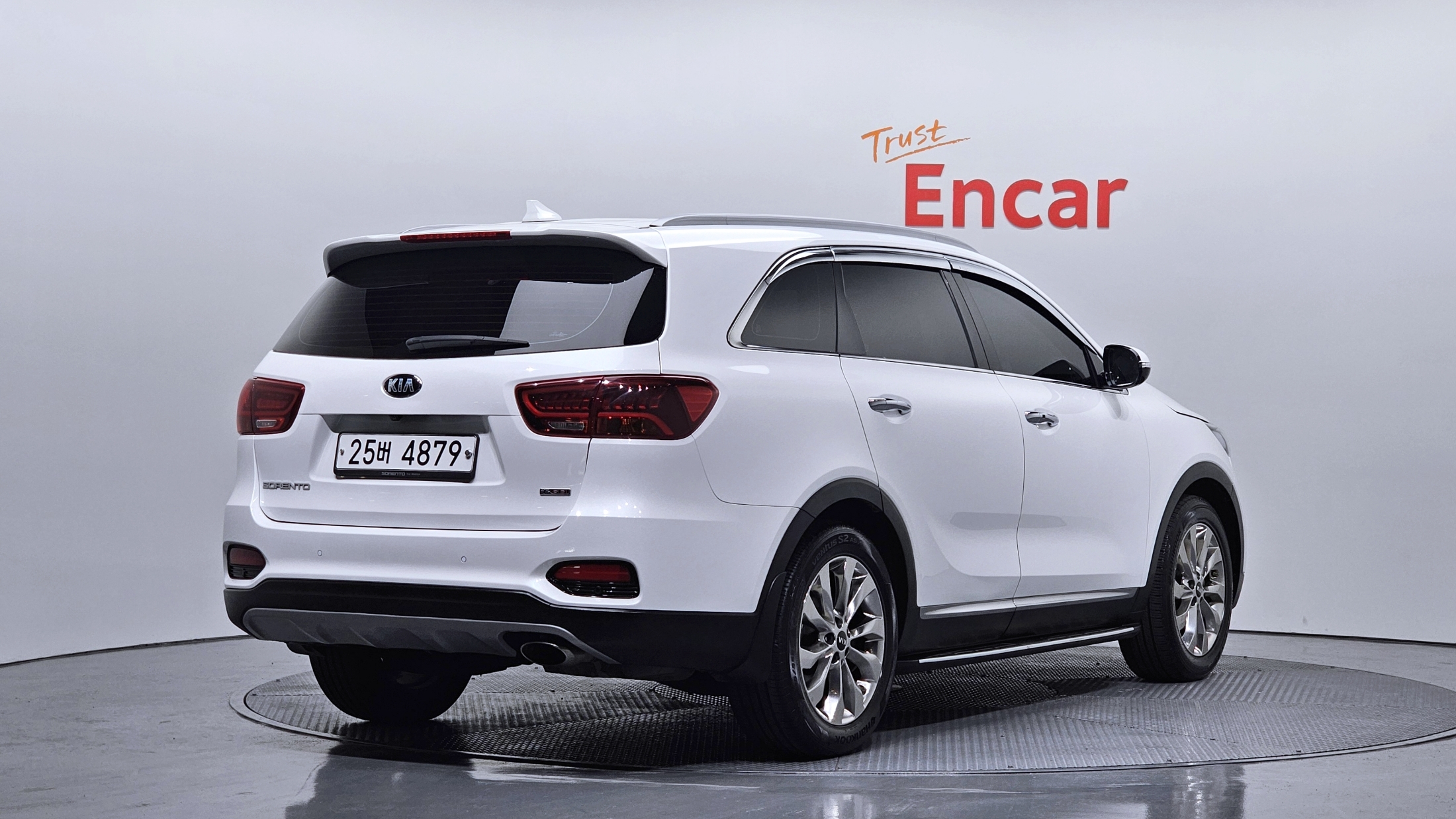 KIA SORENTO photo 2