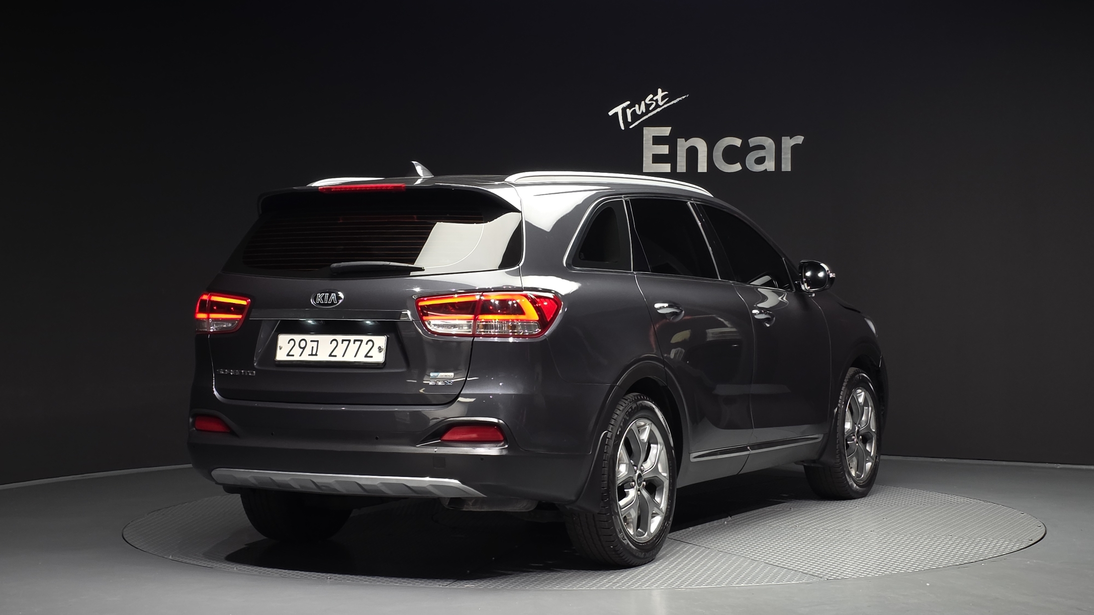 KIA SORENTO photo 2