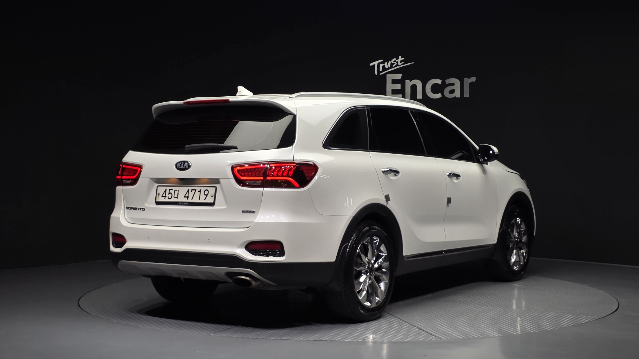 KIA SORENTO photo 2