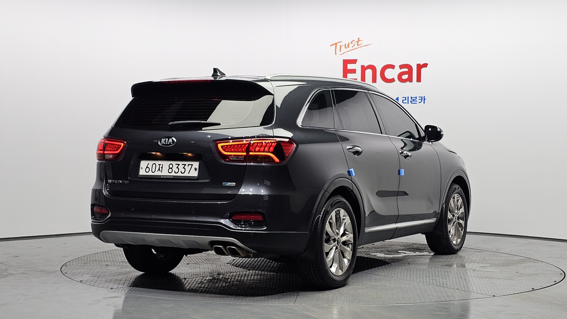 KIA SORENTO photo 2