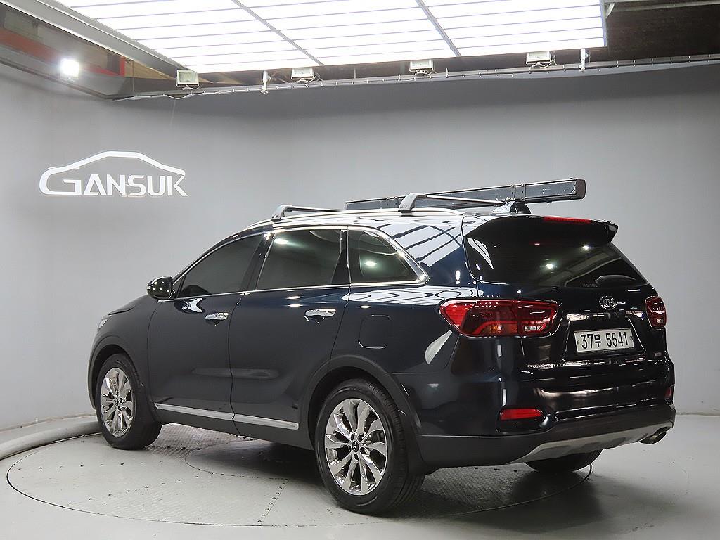 KIA SORENTO photo 3