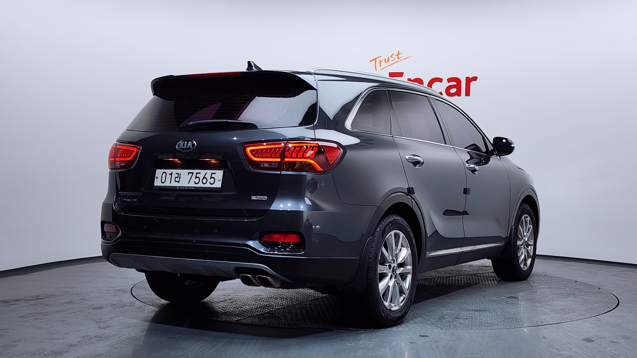 KIA SORENTO photo 2