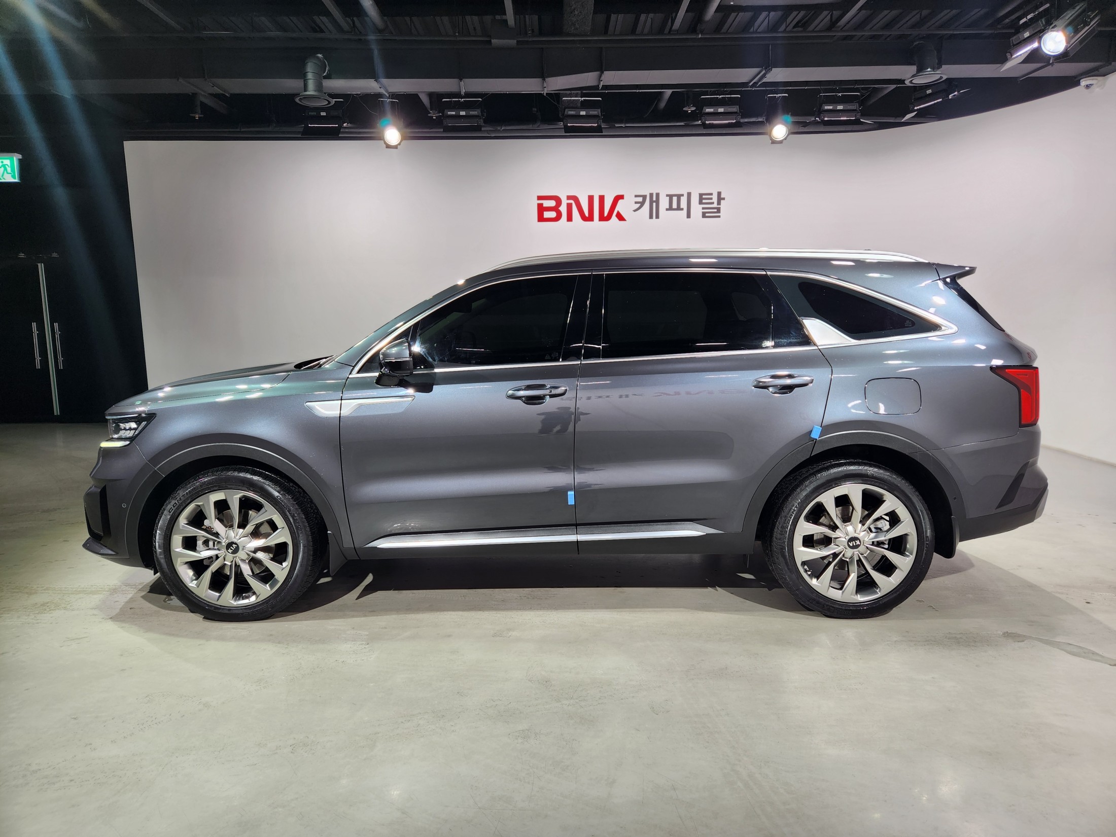 KIA SORENTO photo 3
