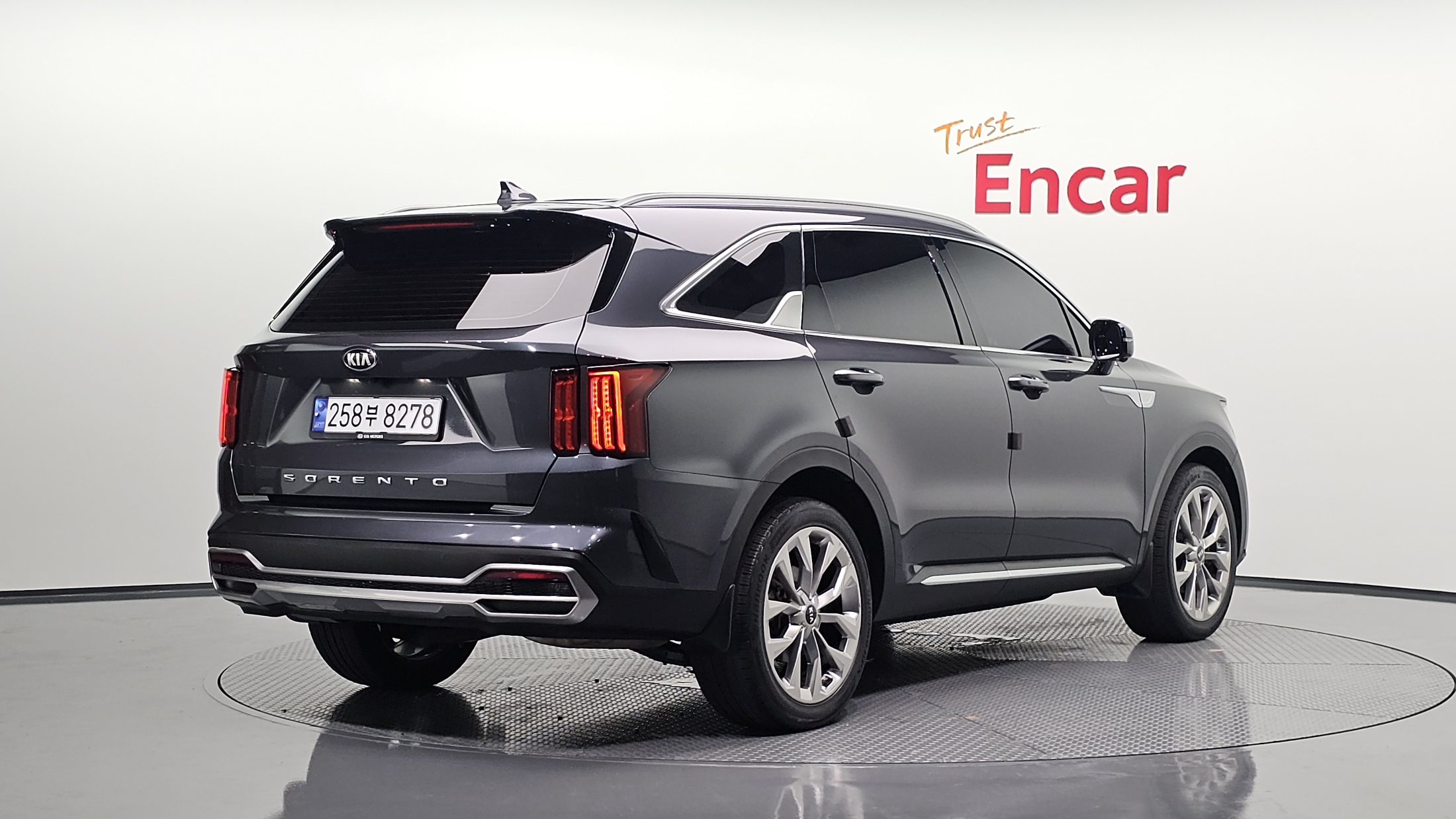 KIA SORENTO photo 2
