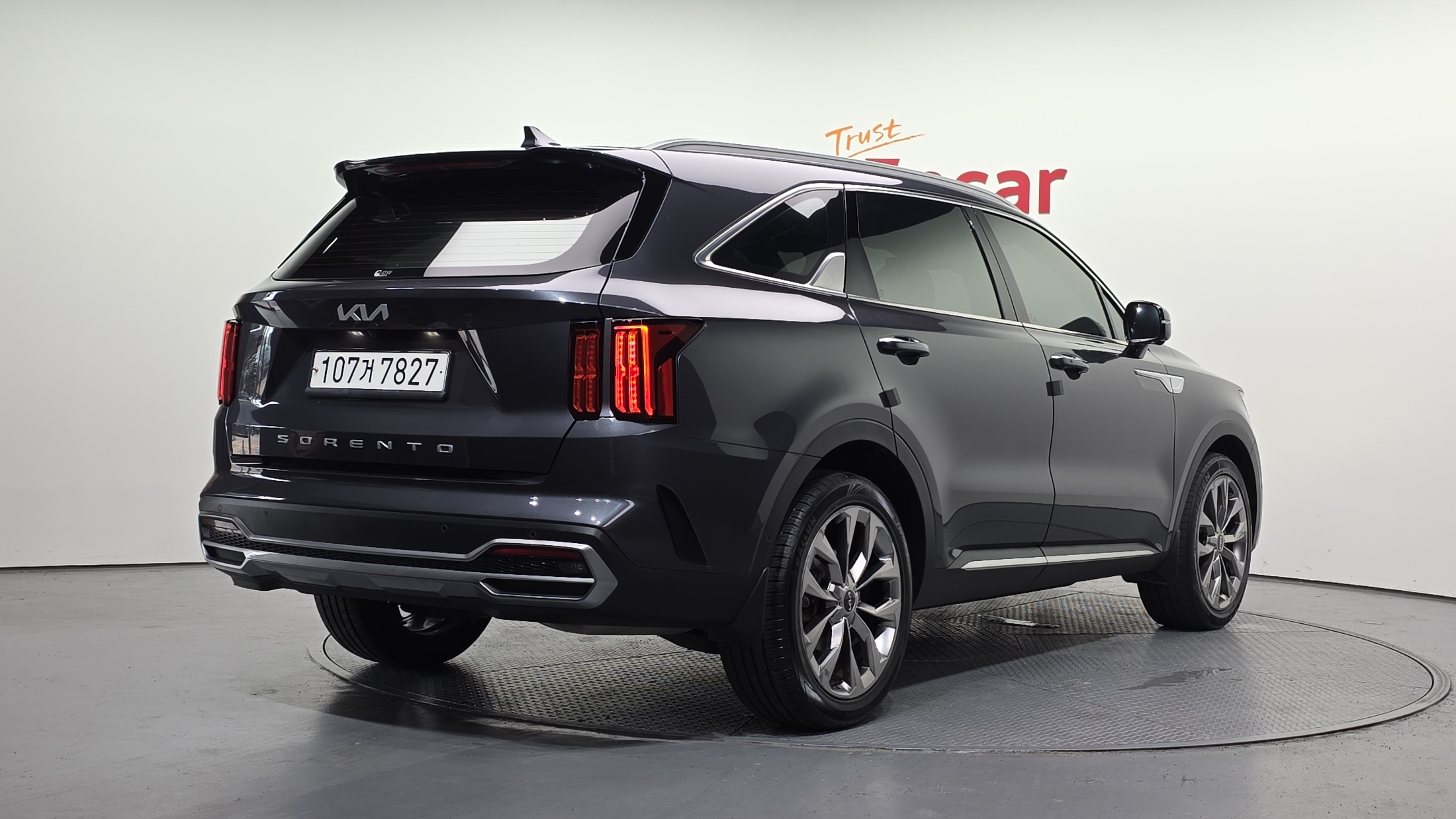 KIA SORENTO photo 2