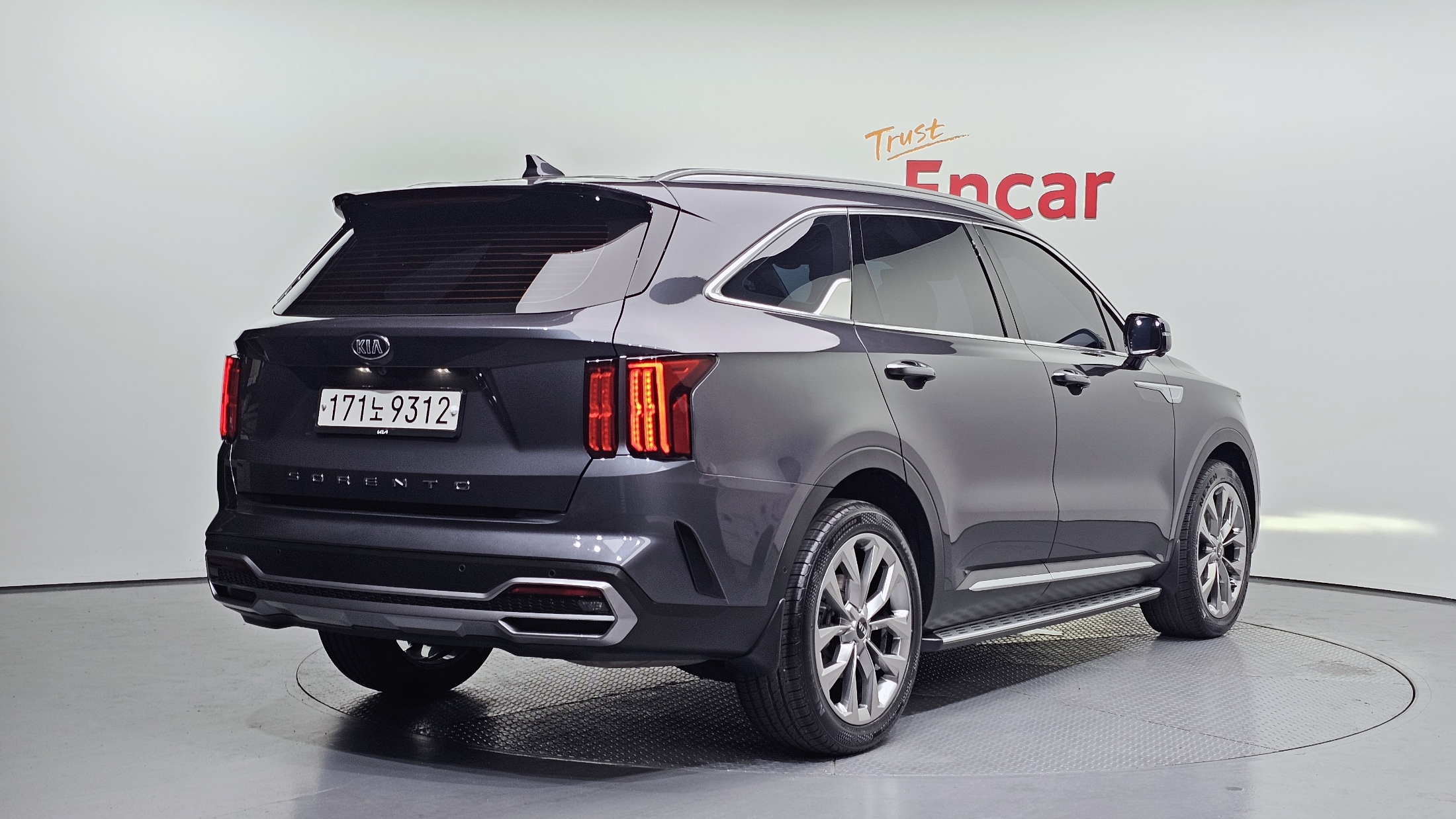 KIA SORENTO photo 2