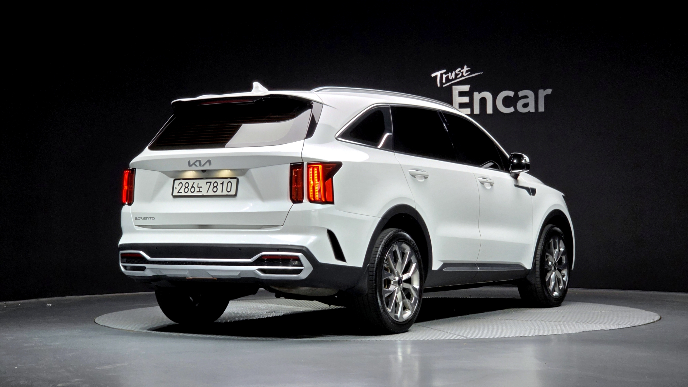 KIA SORENTO photo 2