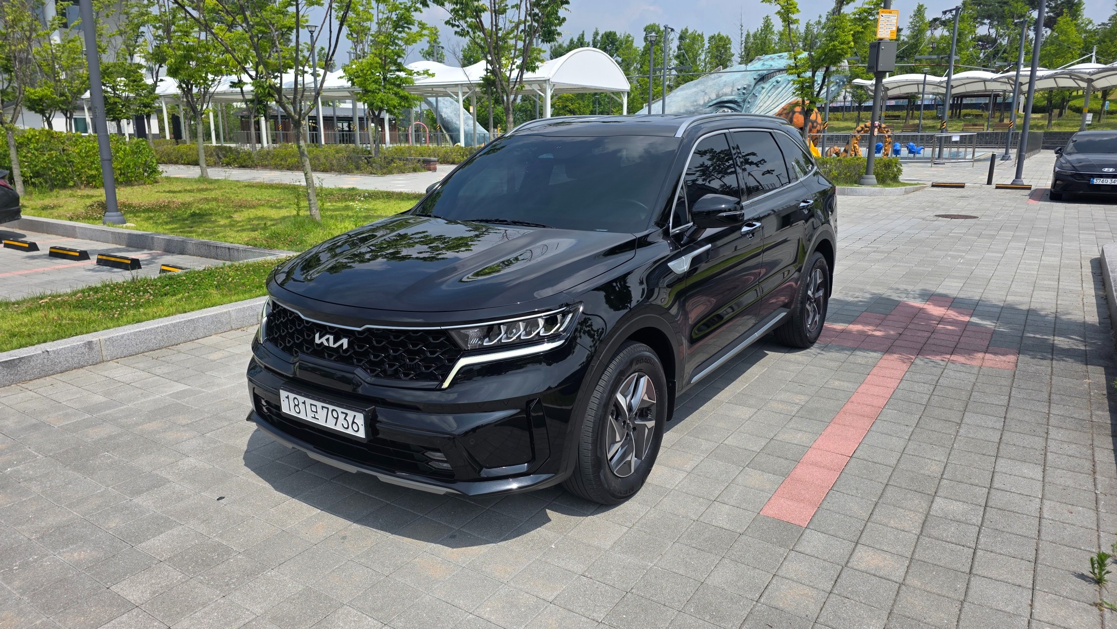 KIA SORENTO photo 2