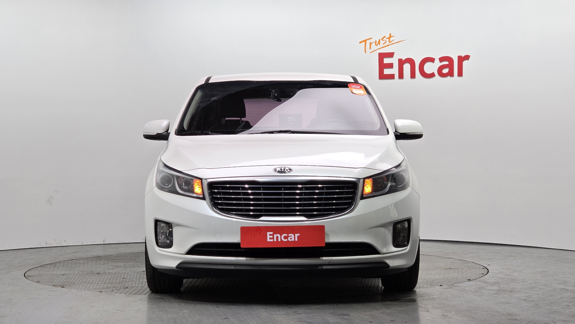KIA CARNIVAL photo 3
