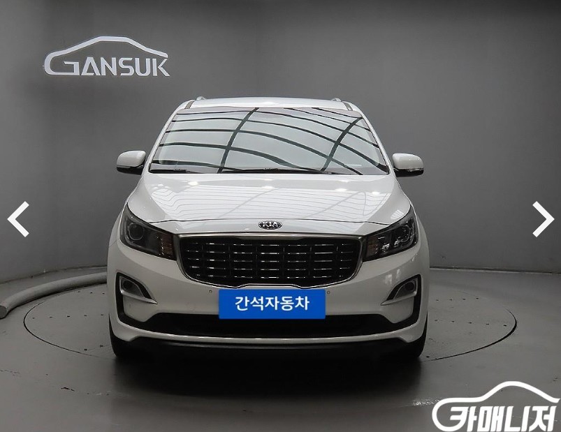 KIA CARNIVAL photo 2