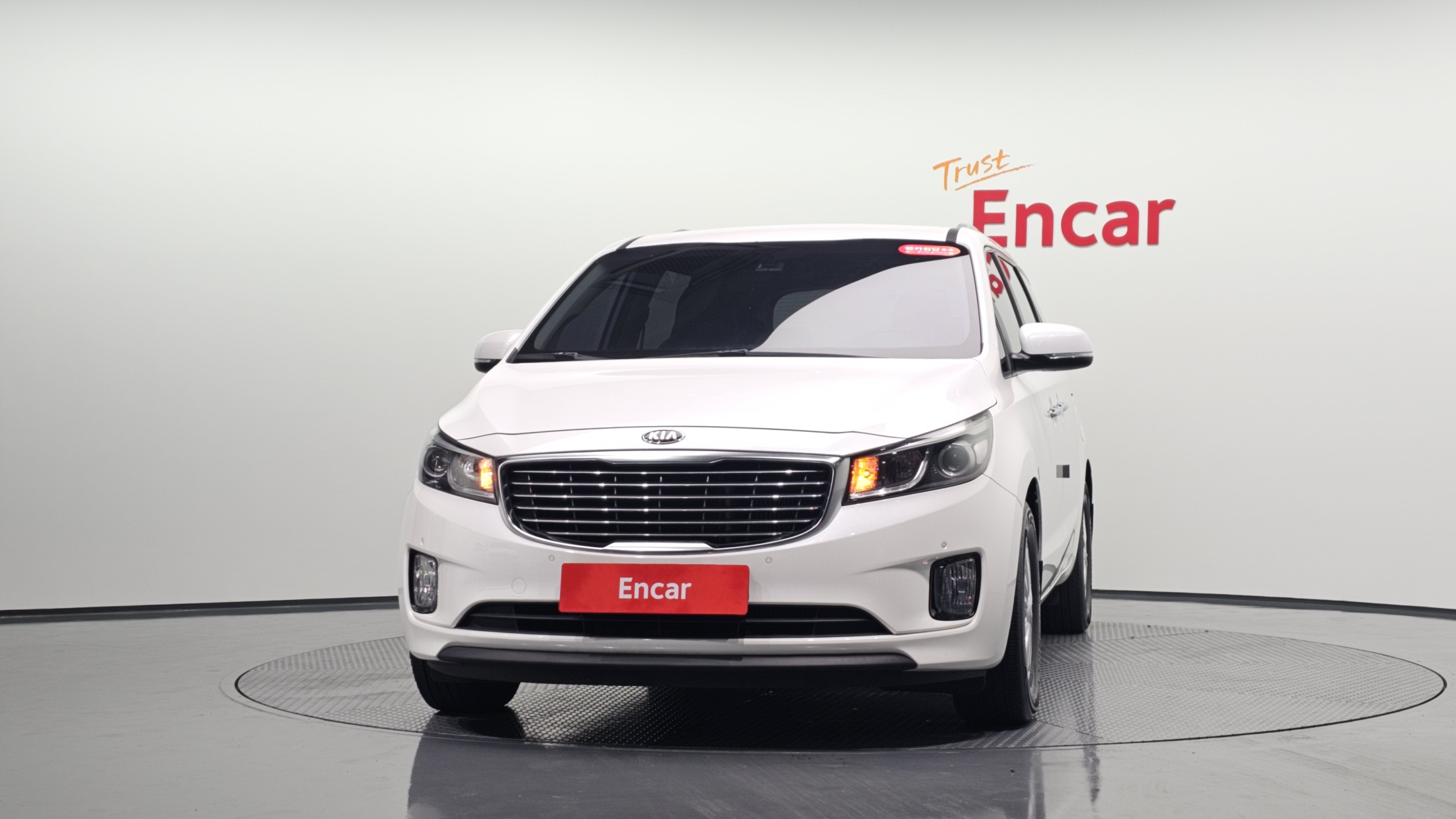 KIA CARNIVAL photo 3