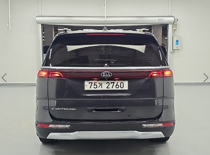 KIA CARNIVAL photo 3