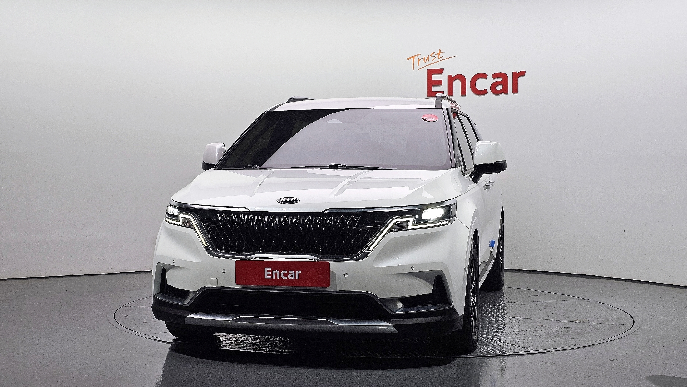 KIA CARNIVAL photo 3