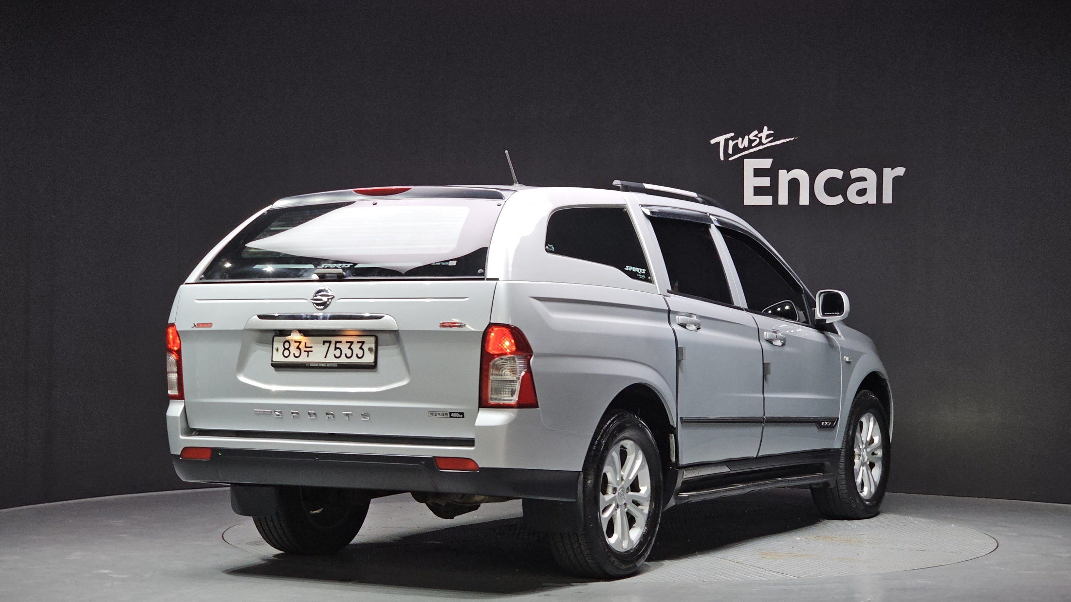 SSANGYONG KORANDO photo 2