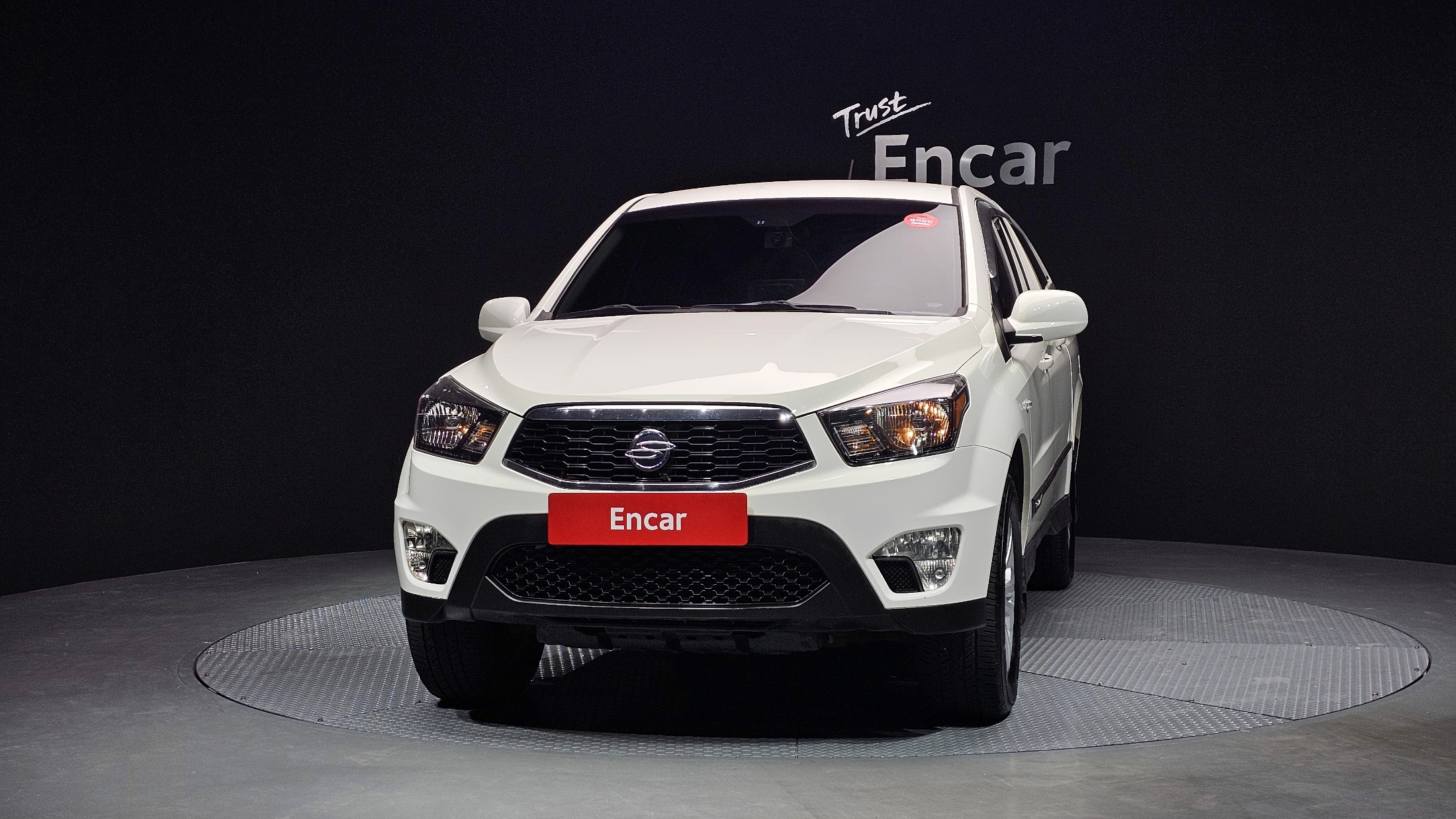 SSANGYONG KORANDO photo 2