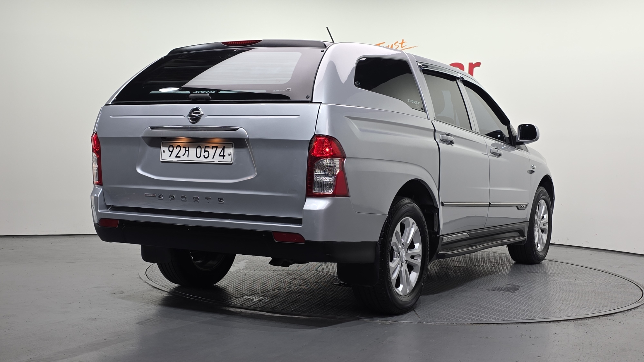 SSANGYONG KORANDO photo 2