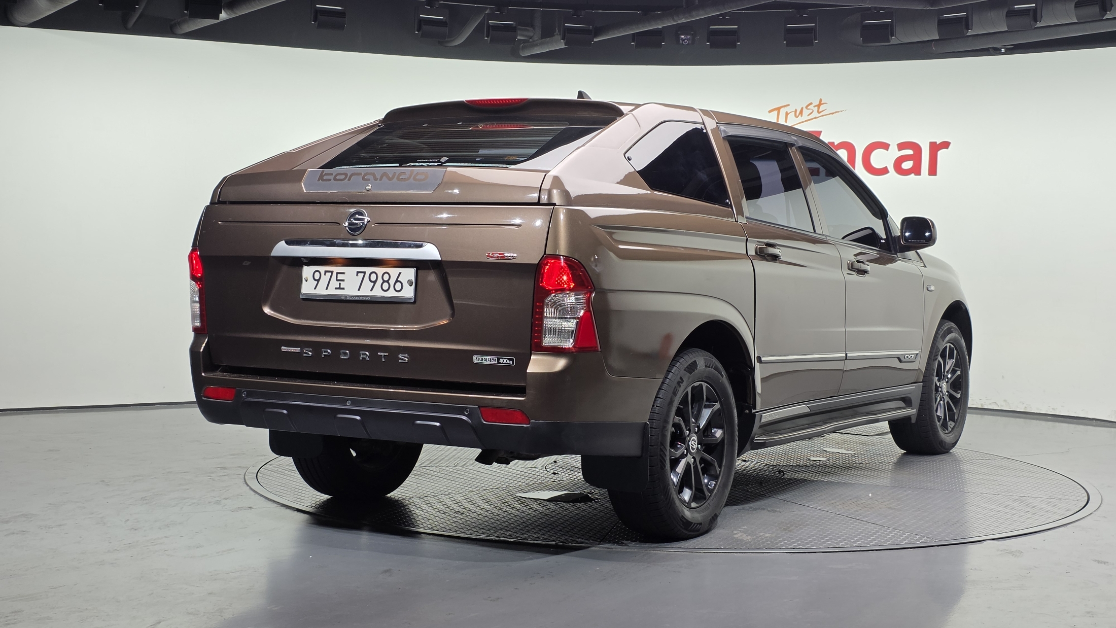 SSANGYONG KORANDO photo 2