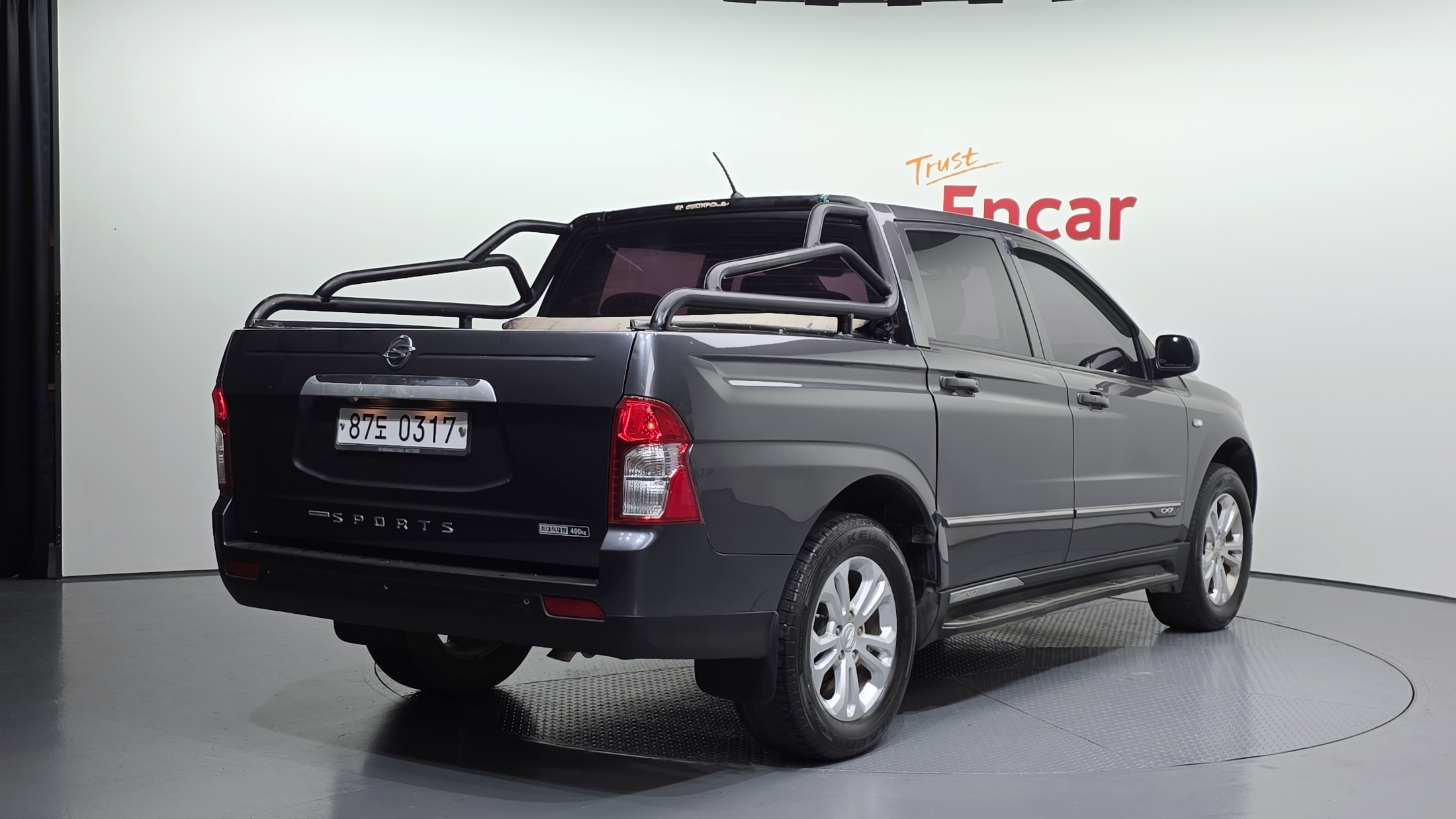 SSANGYONG KORANDO photo 2