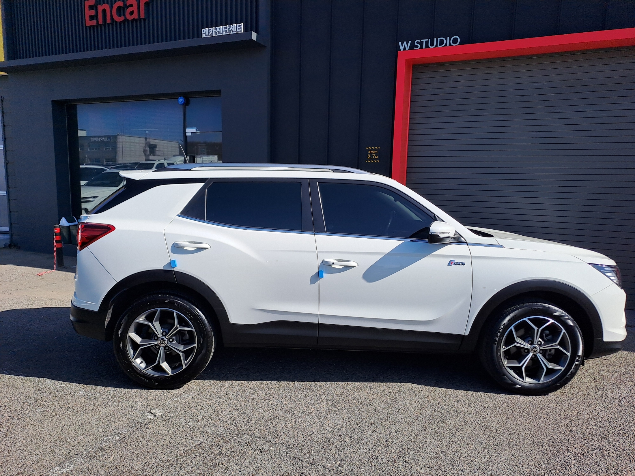 SSANGYONG KORANDO photo 3