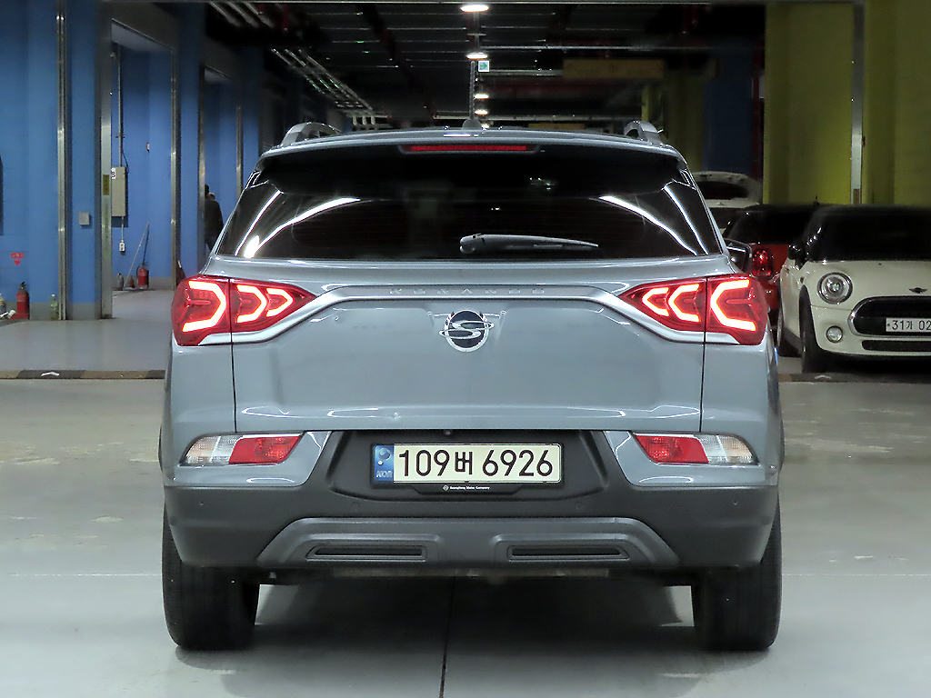 SSANGYONG KORANDO photo 3
