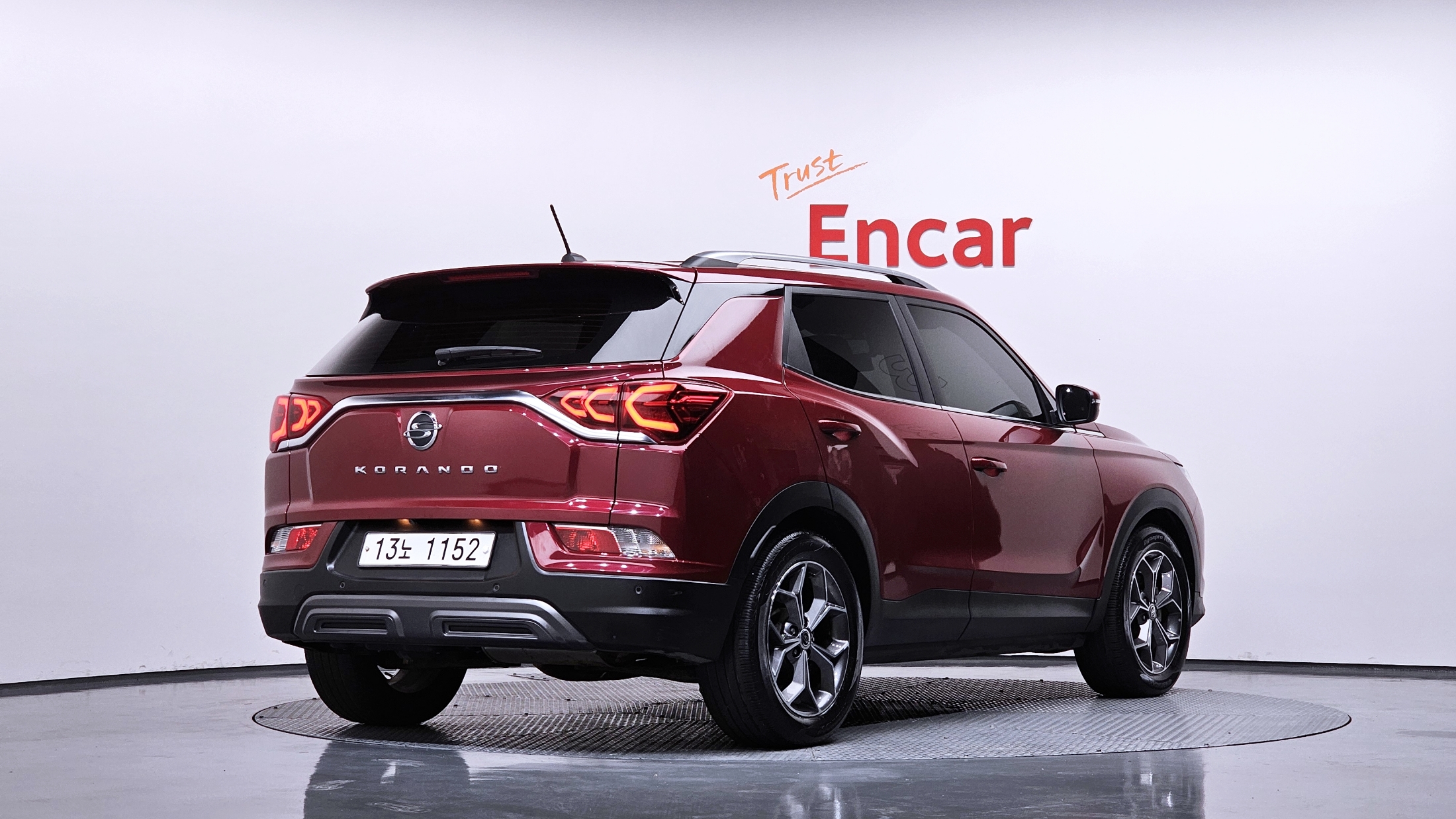 SSANGYONG KORANDO photo 2
