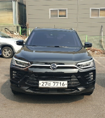 SSANGYONG KORANDO photo 2