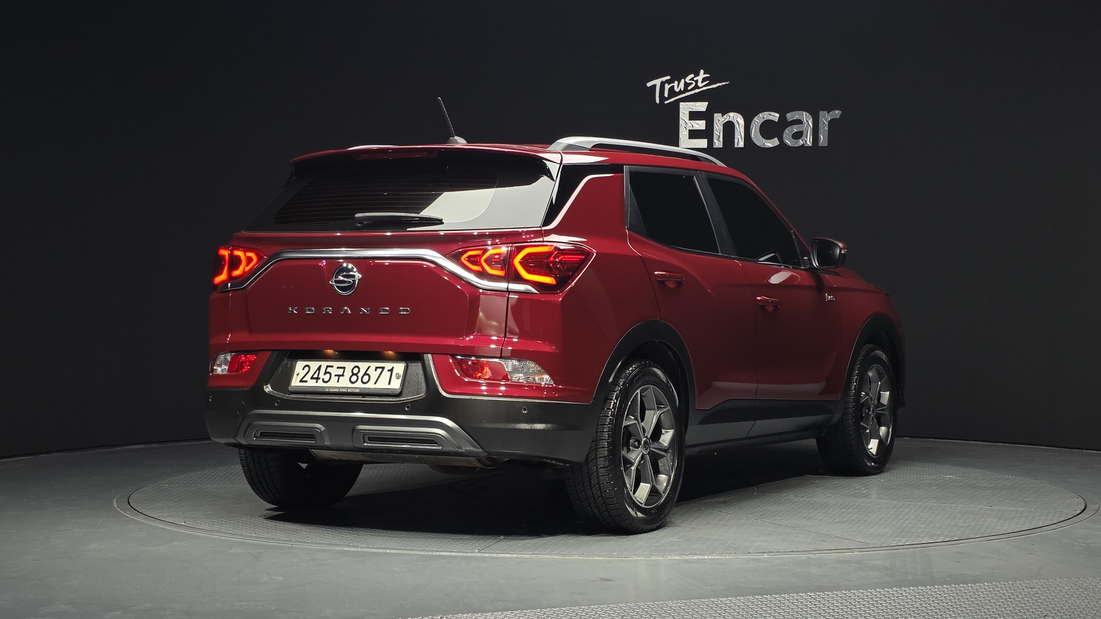 SSANGYONG KORANDO photo 2