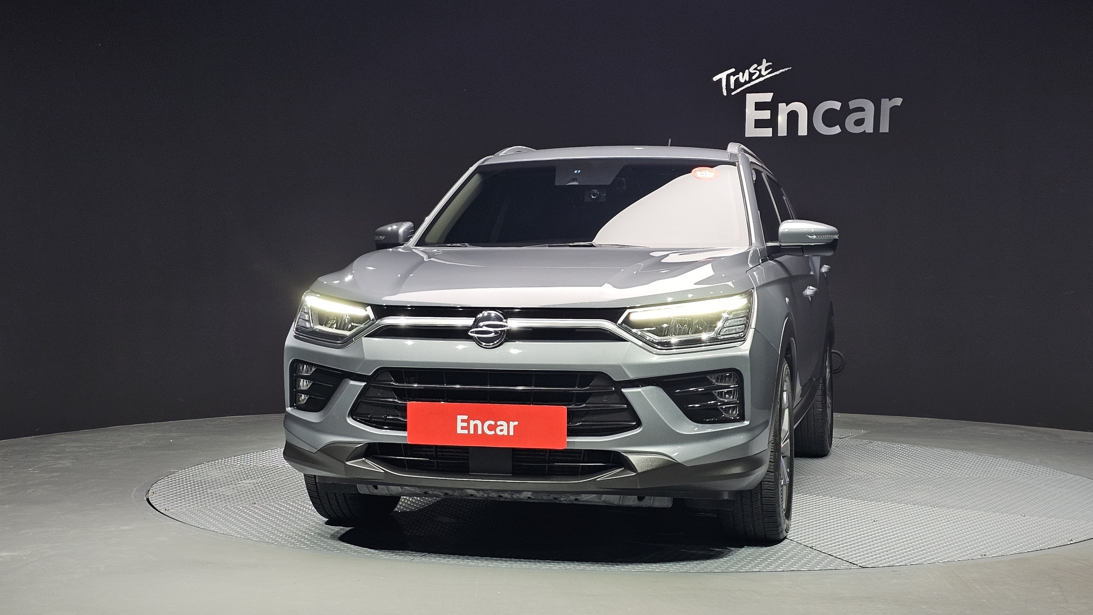 SSANGYONG KORANDO photo 3