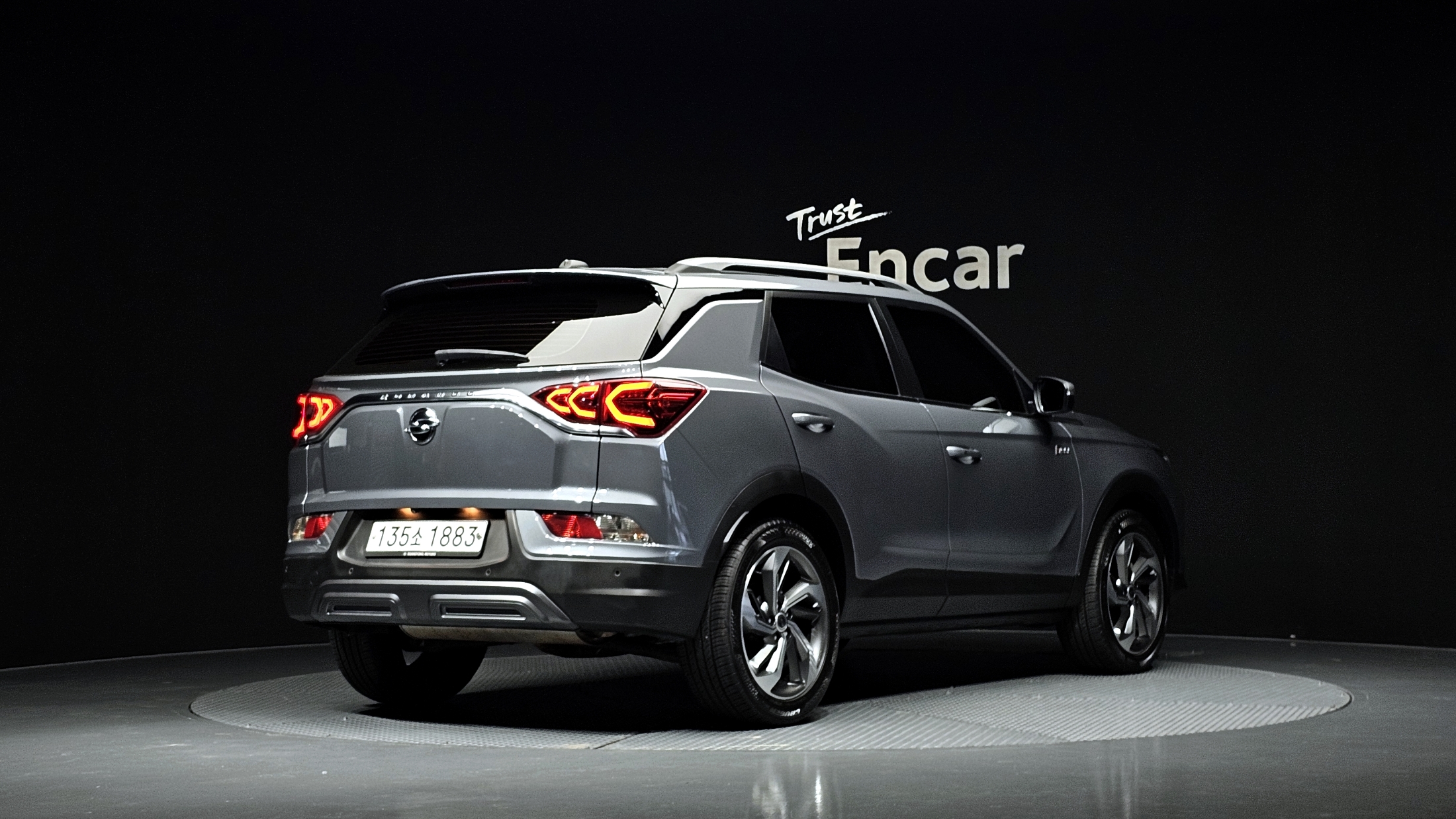 SSANGYONG KORANDO photo 2