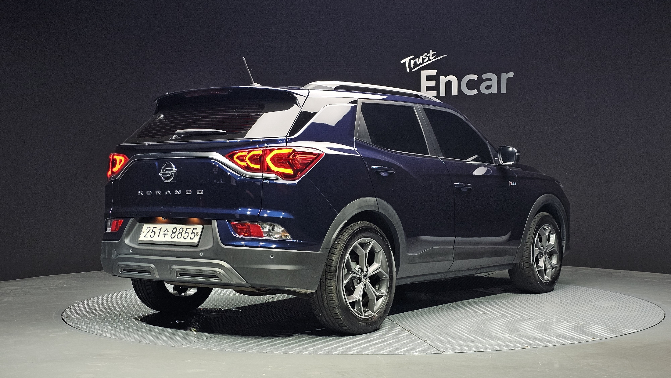SSANGYONG KORANDO photo 2