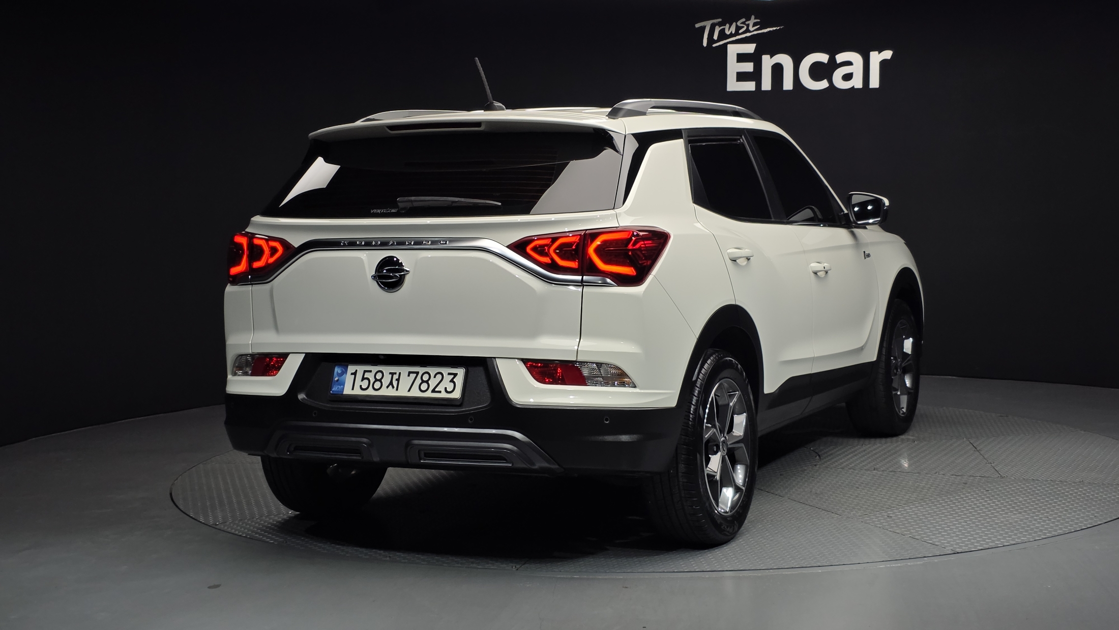 SSANGYONG KORANDO photo 3