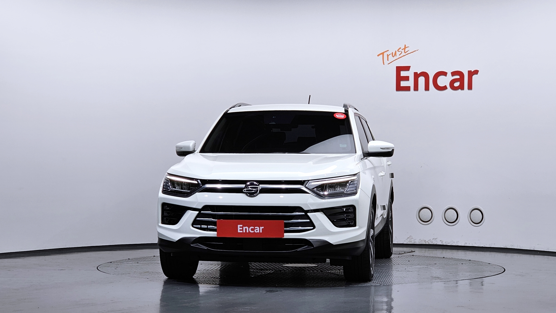 SSANGYONG KORANDO photo 3
