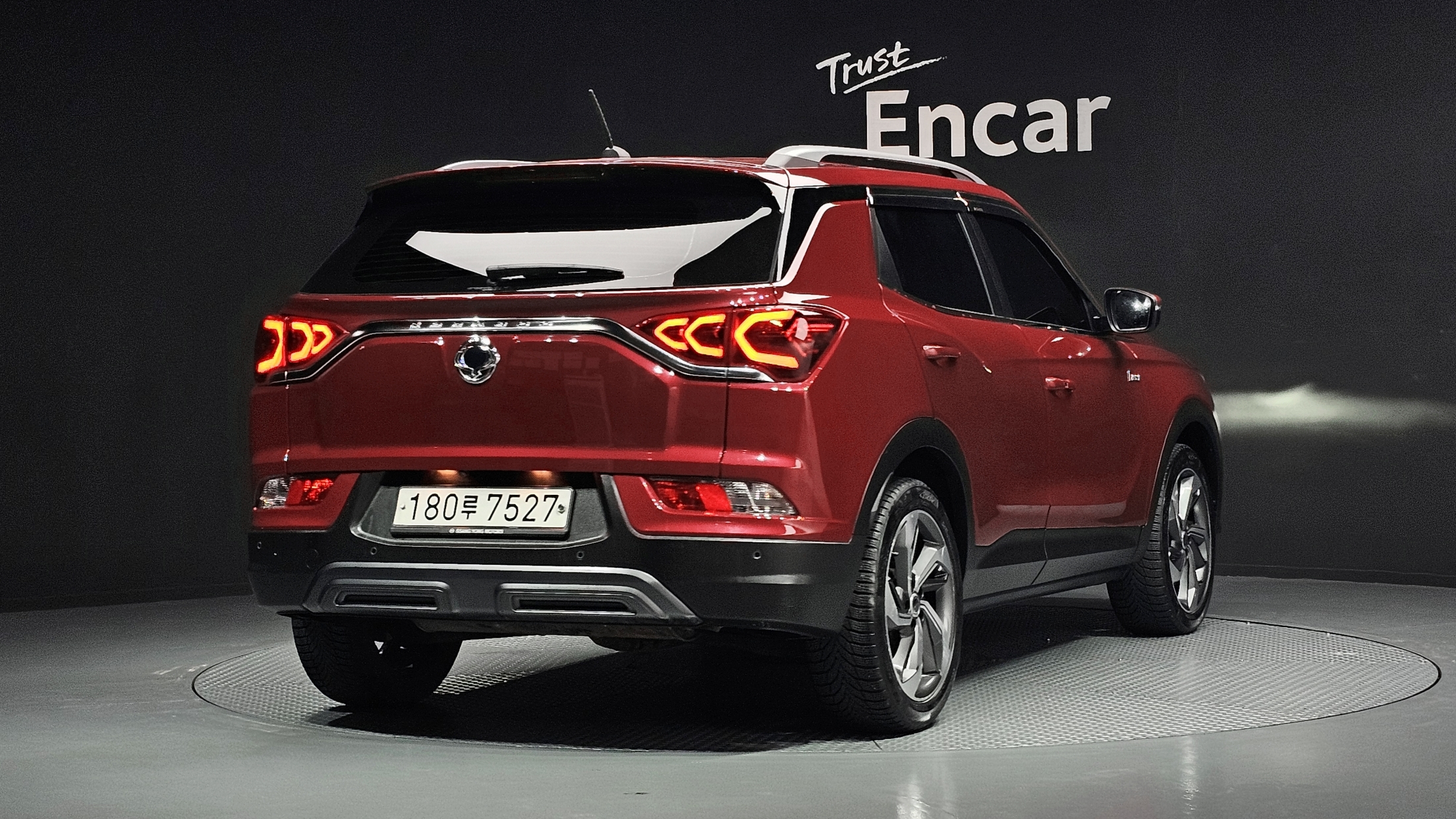 SSANGYONG KORANDO photo 2